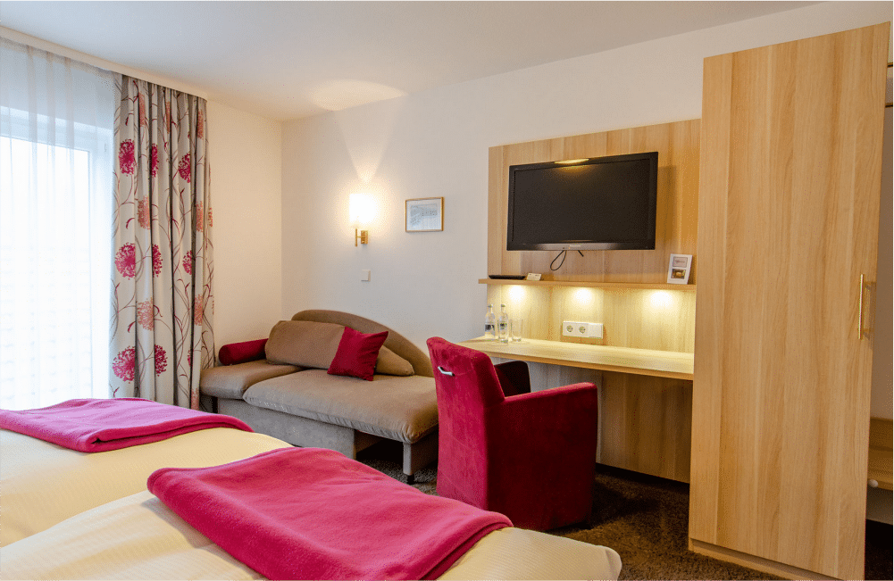 Blume Hausach Superior Zimmer TV Hotel Schwarzwaldregion Hausach Übernachten Natur