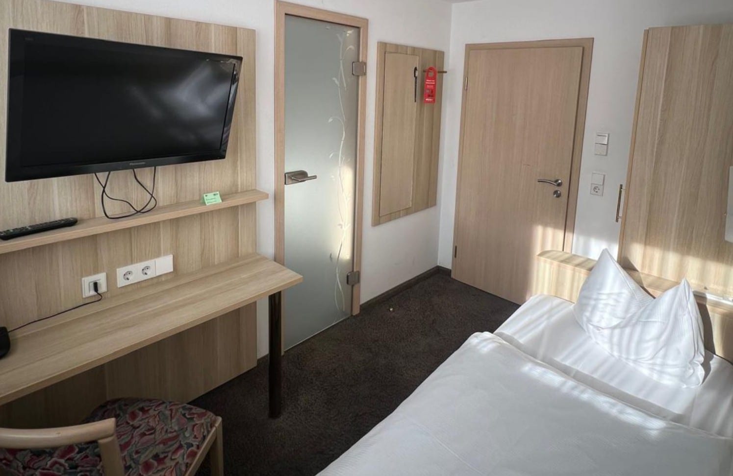 Economy Einzelzimmer Bett